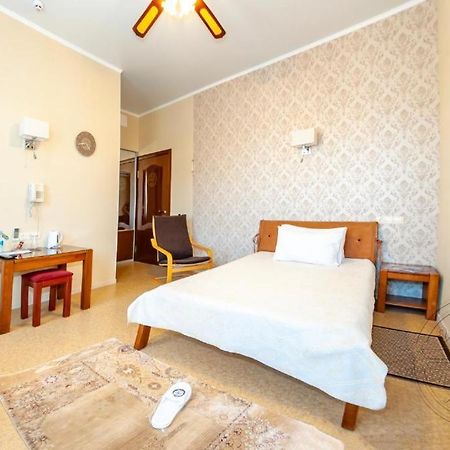 Antwo-Hotel Kharkov Ngoại thất bức ảnh