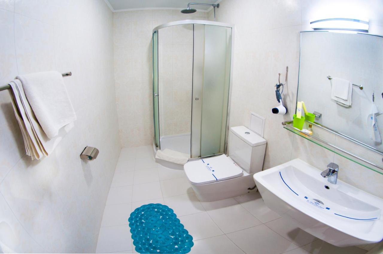 Antwo-Hotel Kharkov Phòng bức ảnh