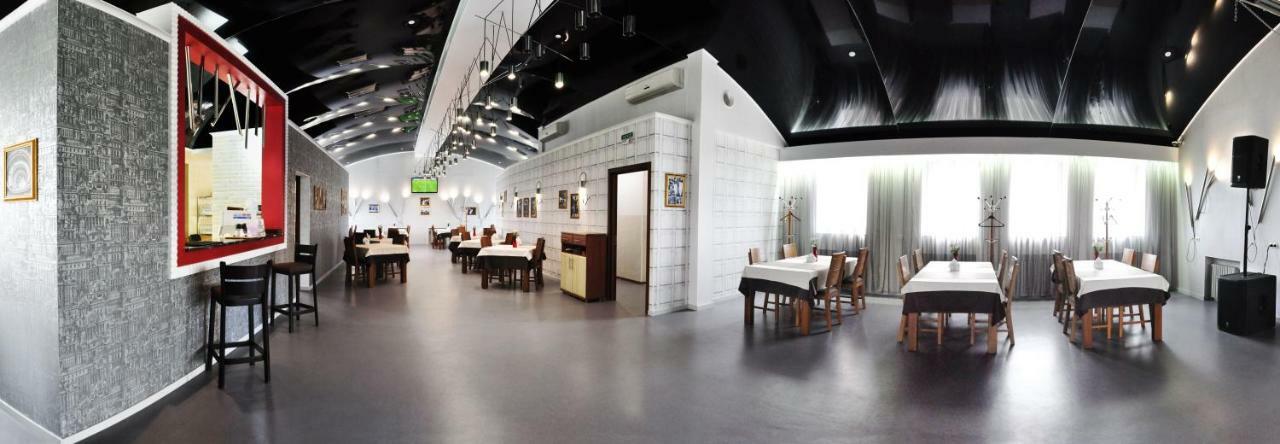 Antwo-Hotel Kharkov Ngoại thất bức ảnh